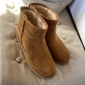 Ugg wedge